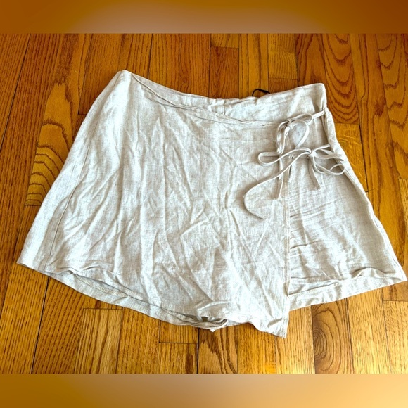 Stradivarius ASOS Women's Cream Shorts Skort Skirt Wrap Tie Size XL Summer Linen - Picture 2 of 5